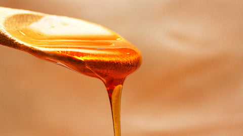 I benefici del miele per la pelle