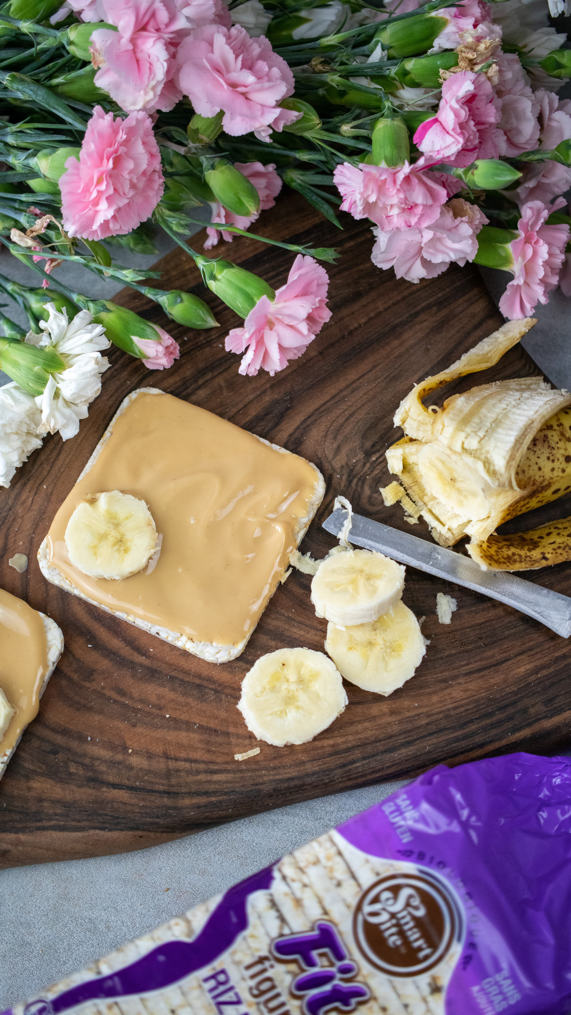 chia rice cakes with nut butter 