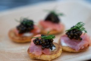 Snack mit Kaviar