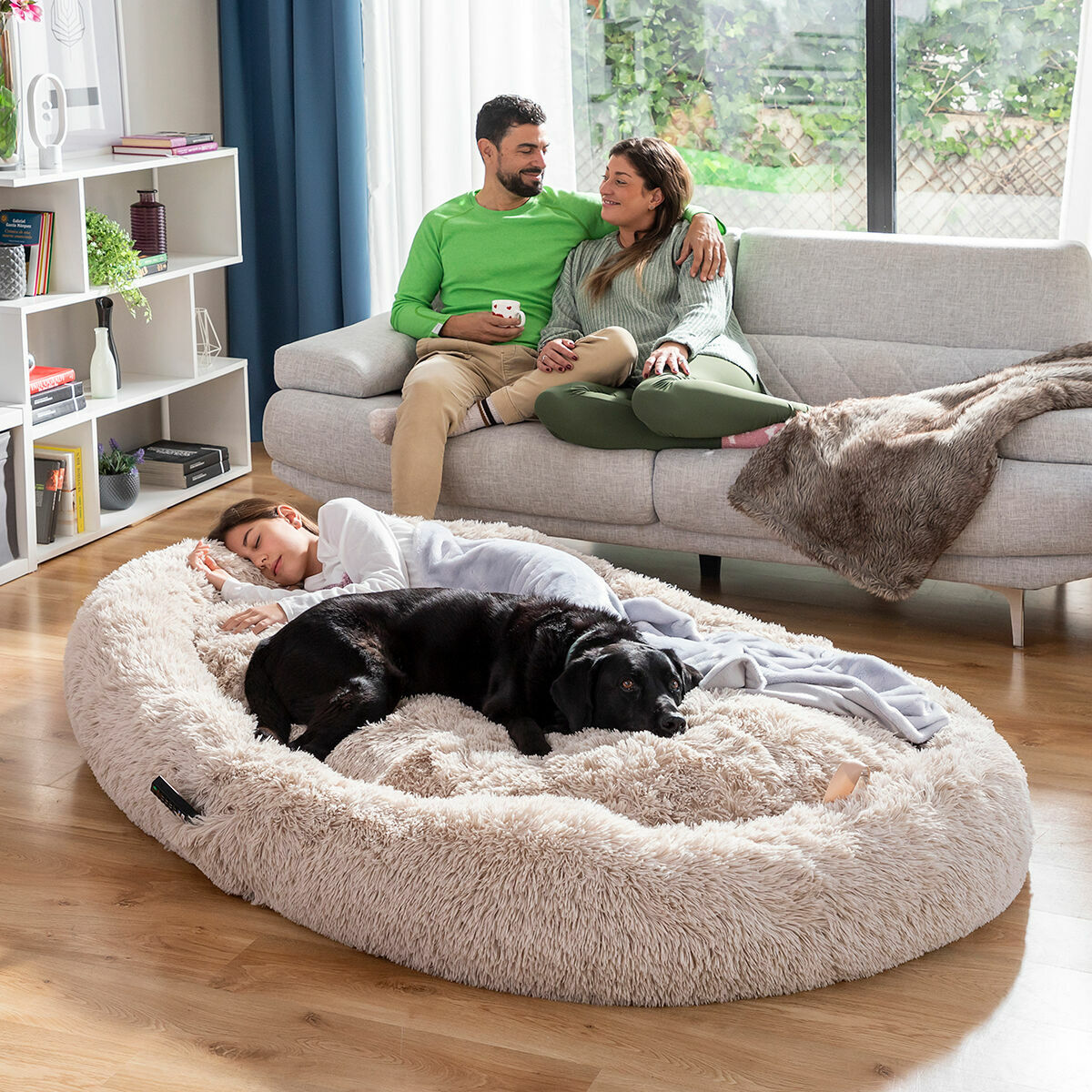 Se Hundeseng til mennesker | Human Dog Bed XXL InnovaGoods Beige hos Dealshoppen