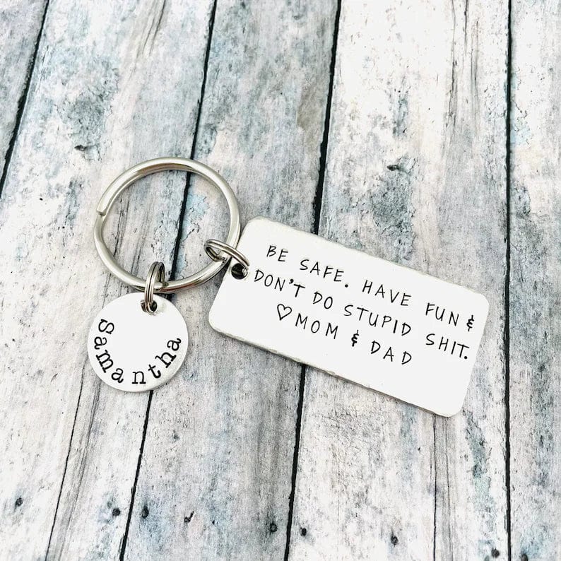 https://cdn.shopify.com/s/files/1/0656/2313/0331/products/don-t-do-stupid-keychain-custom-name-be-safe-keychain-for-kids-mom-dad-keychain-melodynecklace-29673317597232.jpg?v=1658240404&width=1080