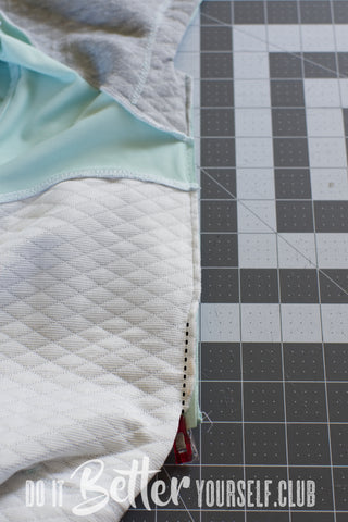 Finishing Zipper Stitches. DIBY Club The Babe Hoodie tutorial. 