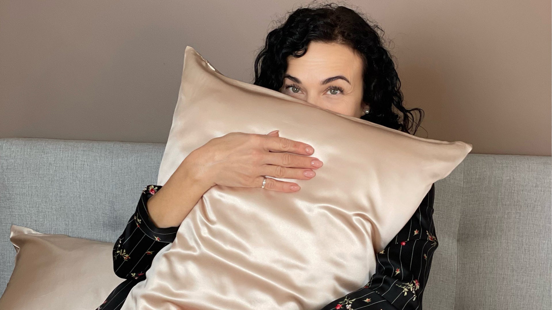 Silk Pillowcase. Silky Soft. Silk Both Sides. Luxury Pillow Cases