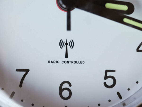 Horloge radio-pilotée