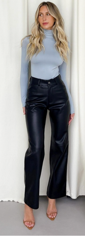 Mob wife look faux leather pants