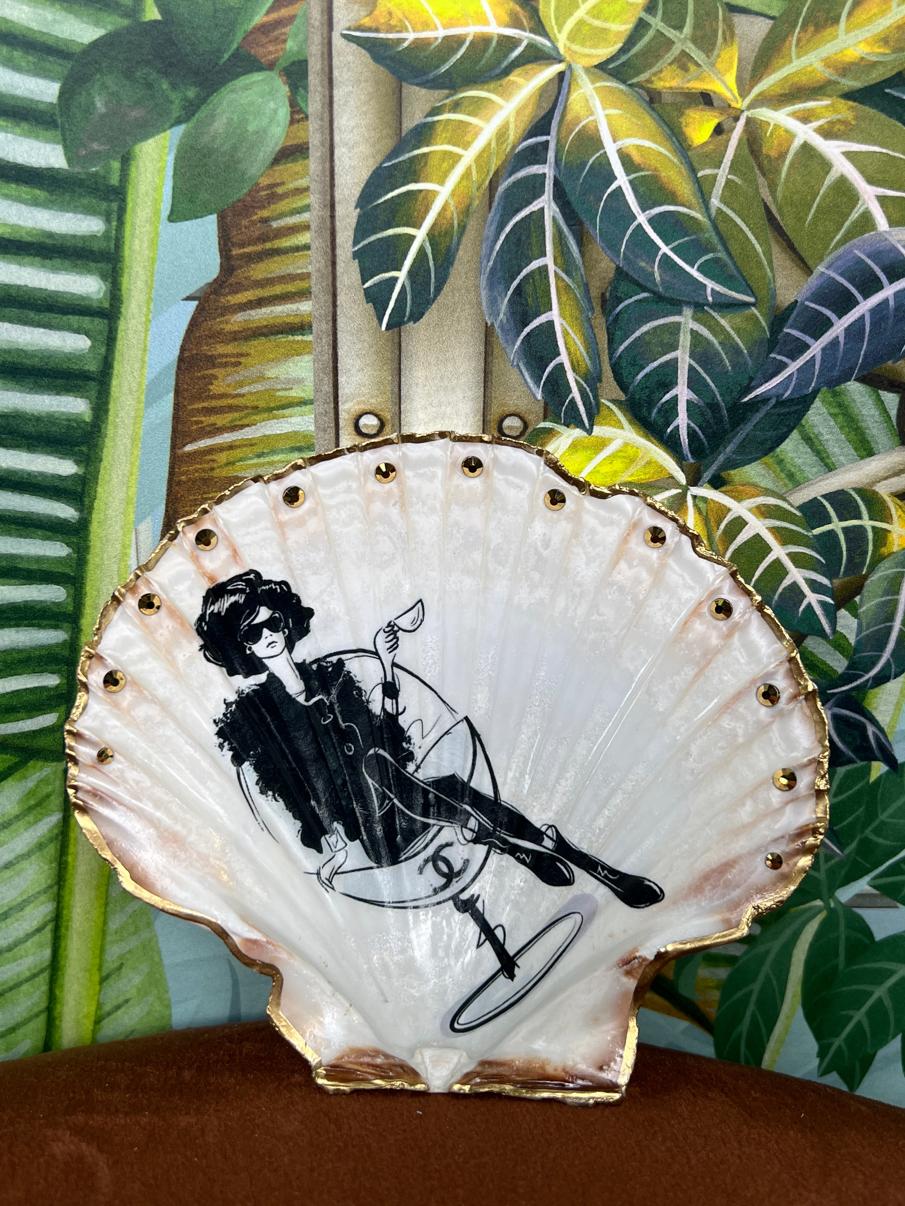 image of Large hand painted shells CC