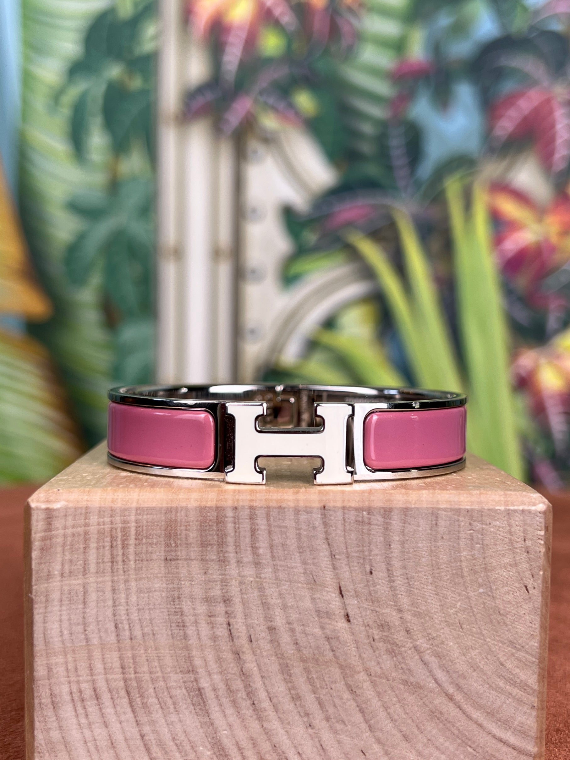 Image of Hermés Clic H PM limited edition bracelet pink/white