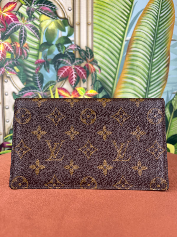 Louis Vuitton Monogram Checkbook Cover