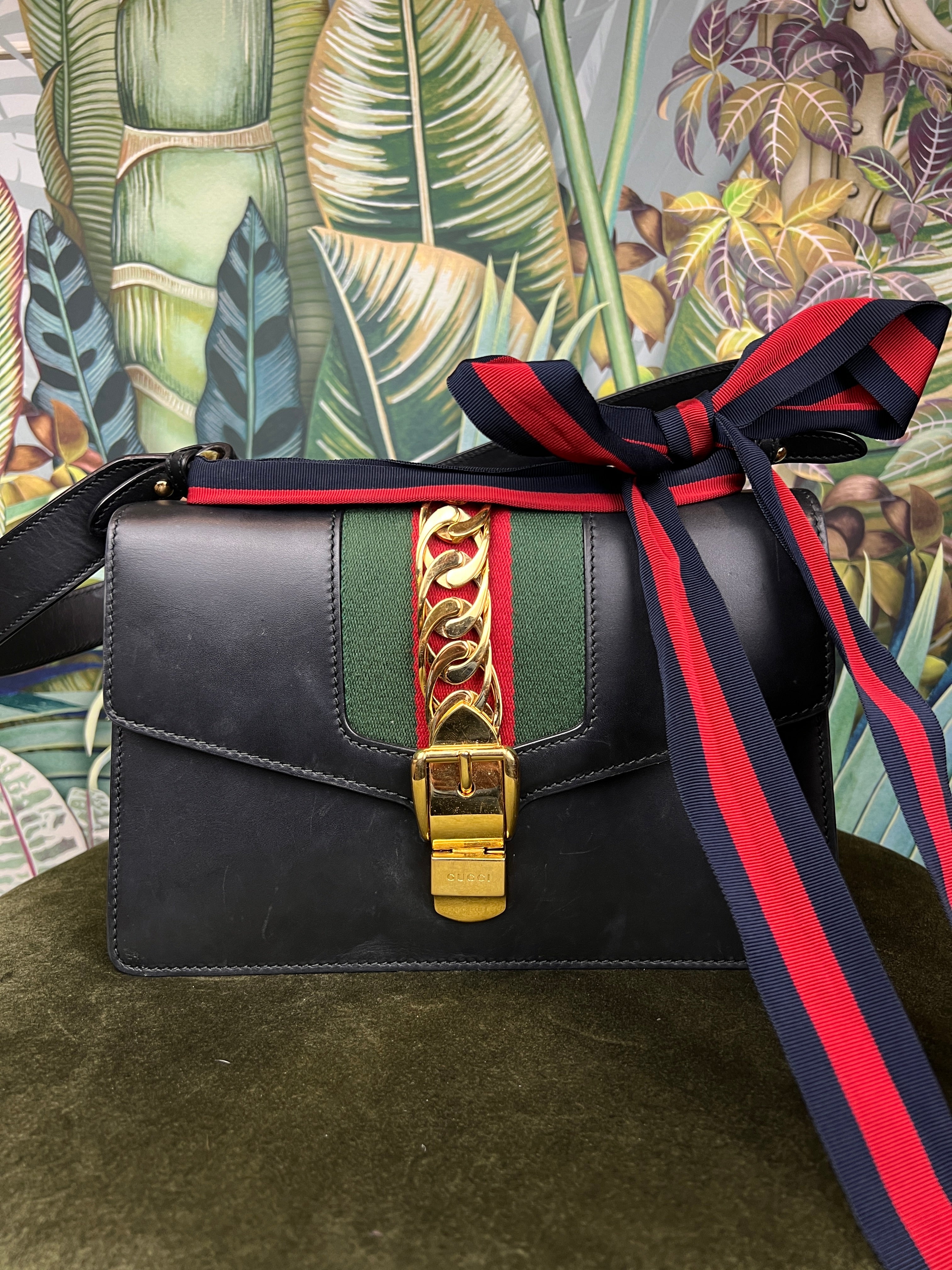 Image of Gucci Sylvie blue bag