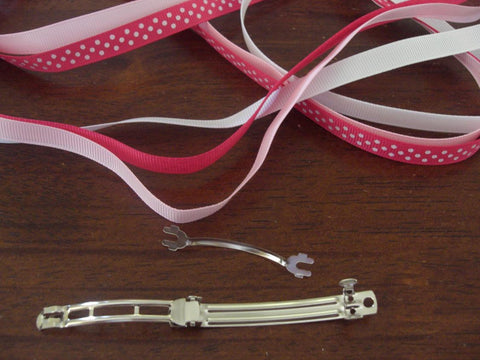 Make a funky loopy bow with grosgrain ribbon