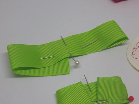 Make a Amelia ribbon hair bow