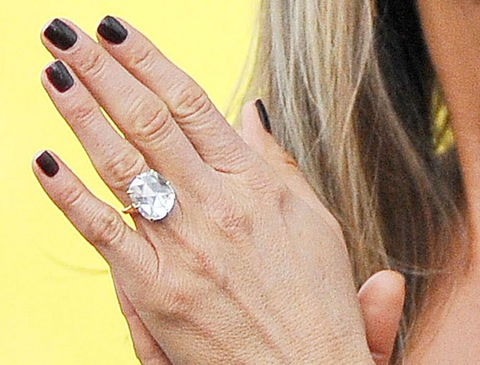 Jennifer Aniston's massive engagement ring from Justin Theroux