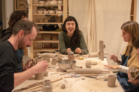 Tauchen Sie ein in die künstlerische Welt der Keramikwerkstätten in Deutschland von subcultours