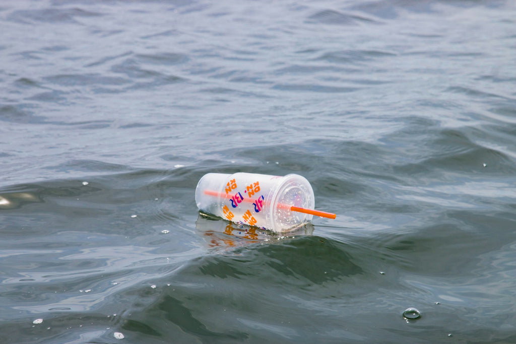 Floating plastic cup