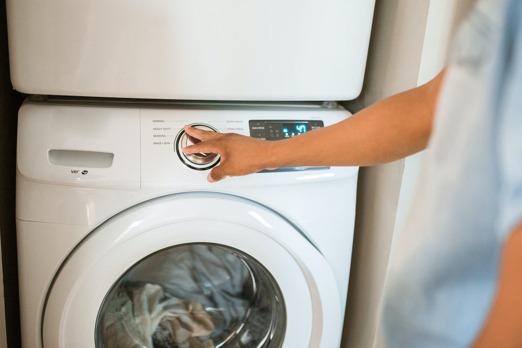 Natural Bathroom : Washing machine filter that reduces microplastics