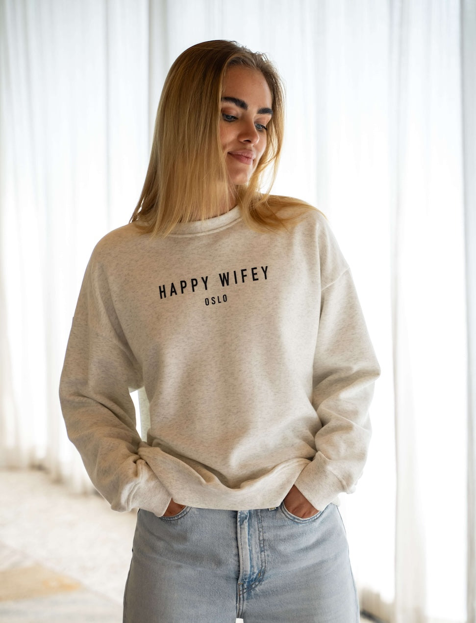 Sweatshirt Light Grey - Happy Wifey product image