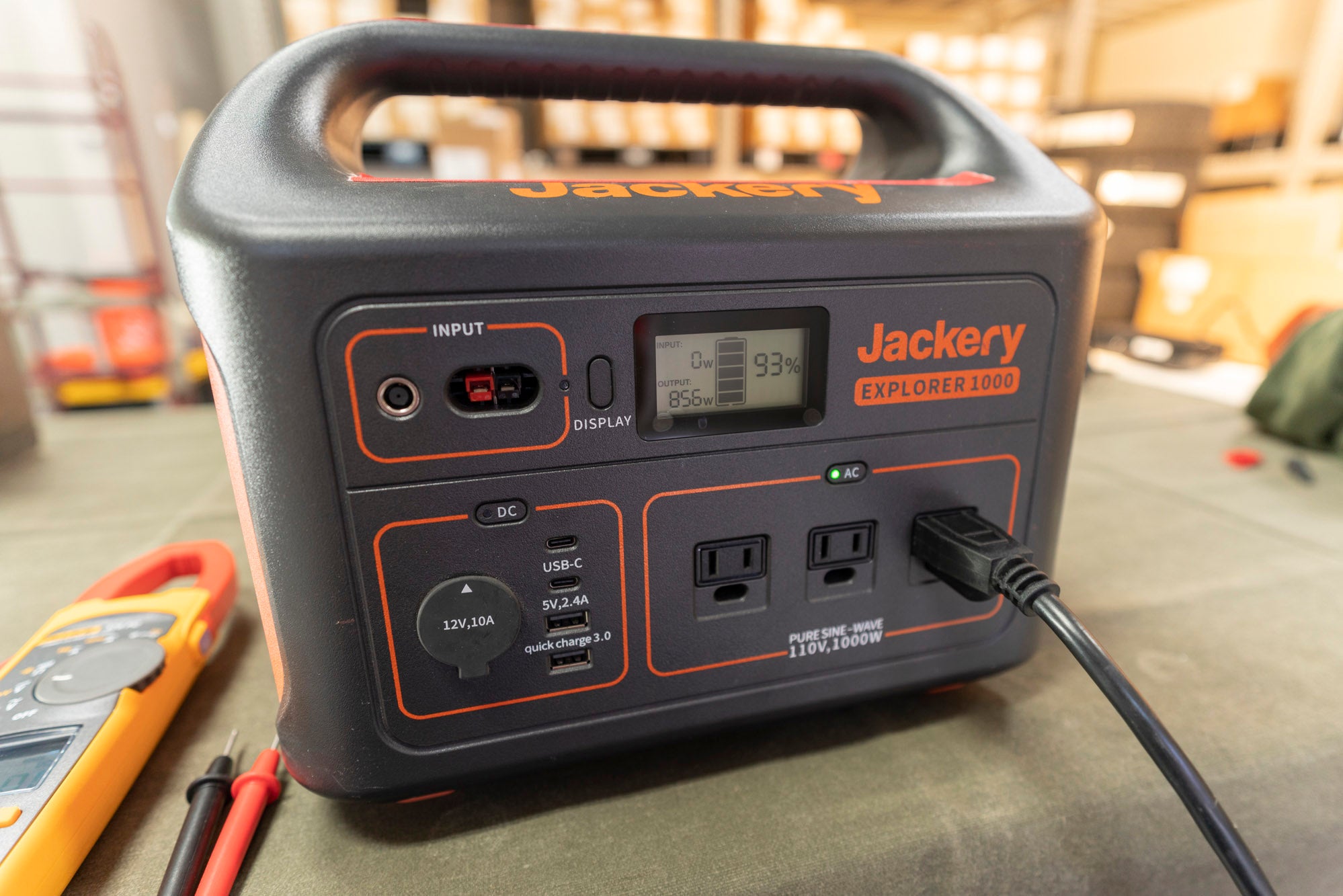 jackery-02.jpg