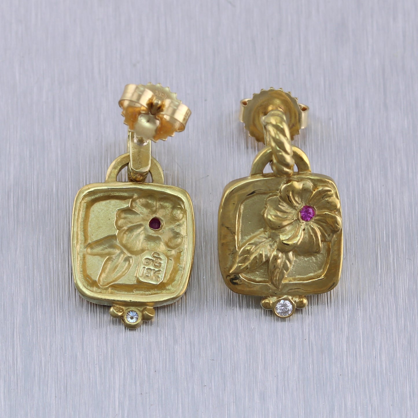 Seidengang 18k Yellow Gold Diamond & Pink Sapphire Flower Earrings
