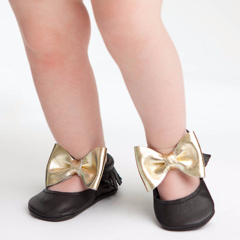 Moccasins (Nude Bow & Red Bottoms) - Children's Boutique Clothing – Itty  Bitty Toes