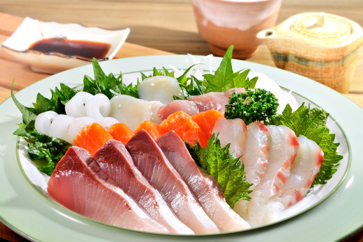加熱されていない生のお魚は糖化されていない食品の代表格