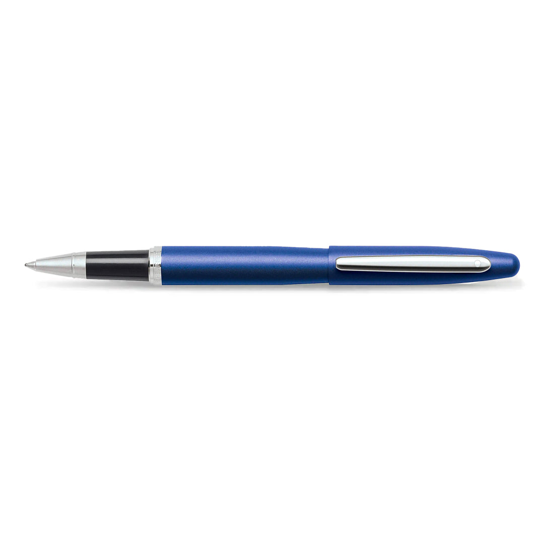 Stylo-bille Sheaffer Sagaris Metallic Blue avec attributs chromés.