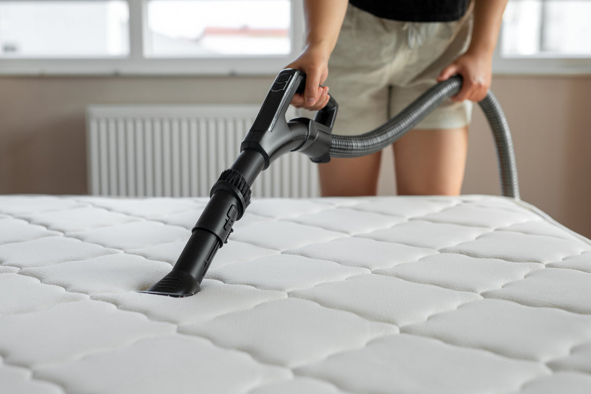 How to Clean a Mattress in 5 Easy Steps