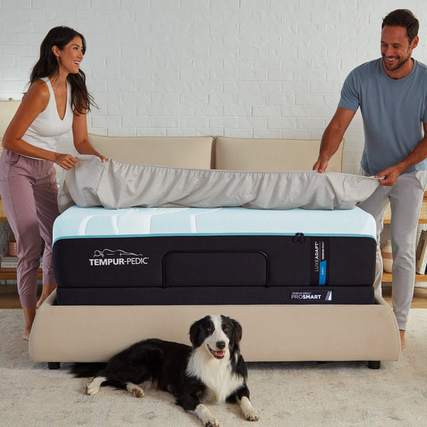 Tempur-Pedic TEMPUR-LuxeAdapt® Soft Mattress 2.0-Lifestyle