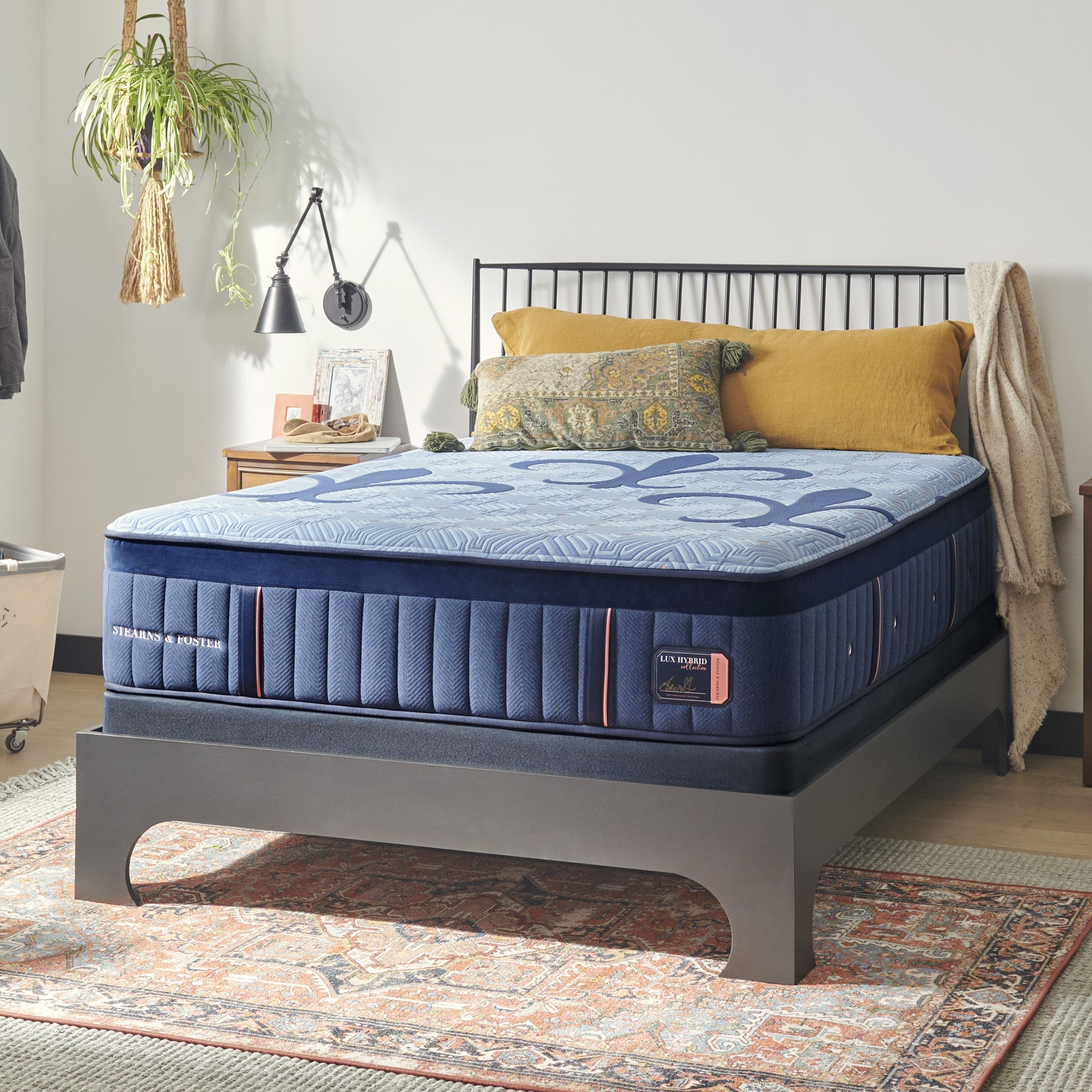 Picture of Stearns & Foster Lux Hybrid Firm Mattress