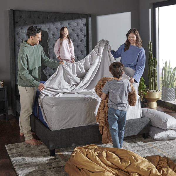 Products Stearns & Foster Reserve Medium Mattress, lifestyle image