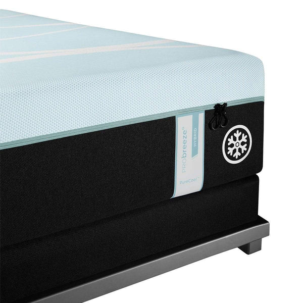 TEMPUR-PRObreeze MEDIUM HYBRID MATTRESS CORNER DETAIL