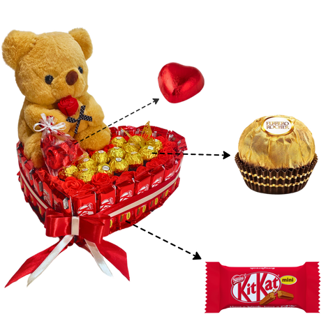 Överraska med ChocoNalle Romance - en hjärtformad present fylld med KitKat, konstgjorda rosor och kärlek. Perfekt gåva för alla tillfällen!