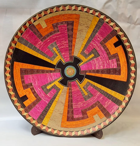 Wooden plate decoraed with barley fibers