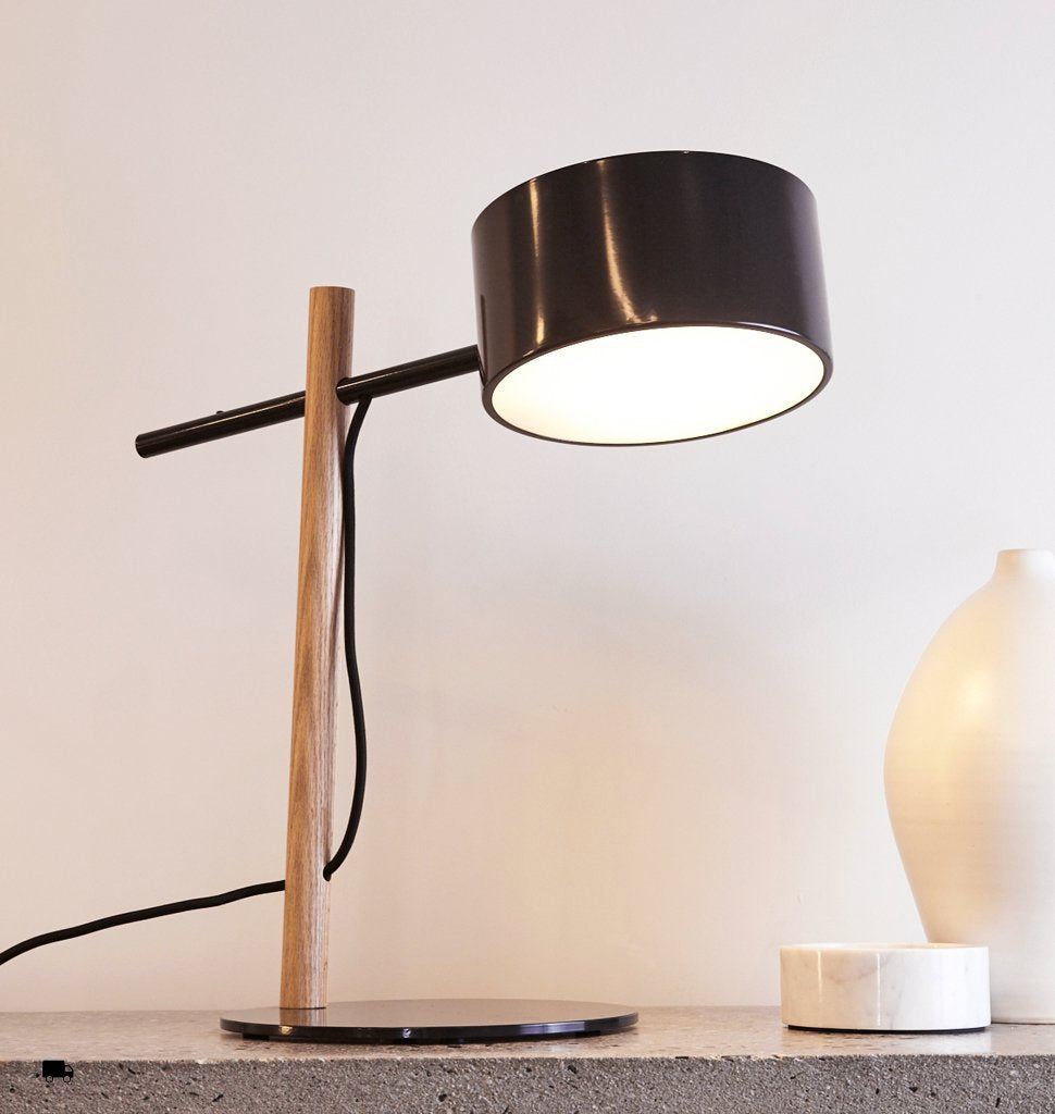 vera desk lamp