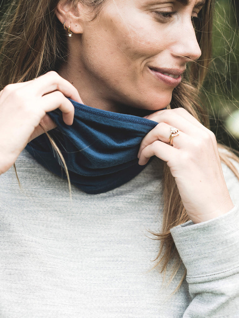 merino-snood-navy