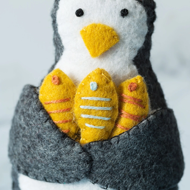  The Woobles Easy Peasy Beginner Bundle Crochet Kit  (Penguin,Chick,Fox & Bunny) with Easy Peasy Yarn- All in One Crochet  Knitting Kit- Crochet Kit Bundle for Beginners with Step-by-Step Video  Tutorials