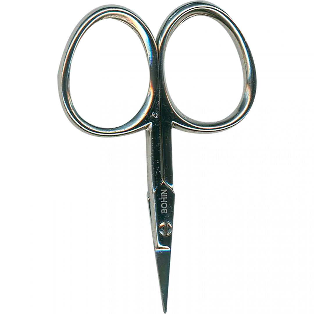 Moogly - I do love using fancy scissors! ♥
