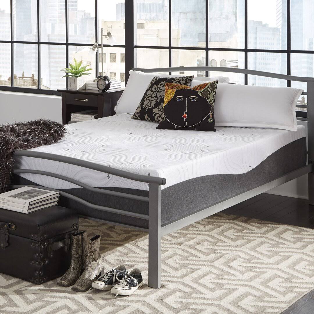 10 Medium Gel Memory Foam Mattress ComforPedic Loft from Beautyrest Mattress Size: Twin