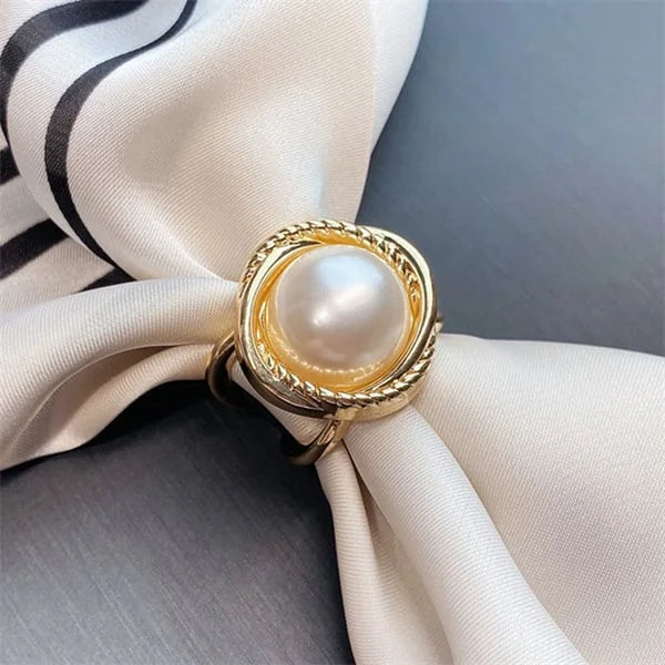 Christmas Hot Sale-Women's Elegant Pearl Floral Scarf Ring Clip