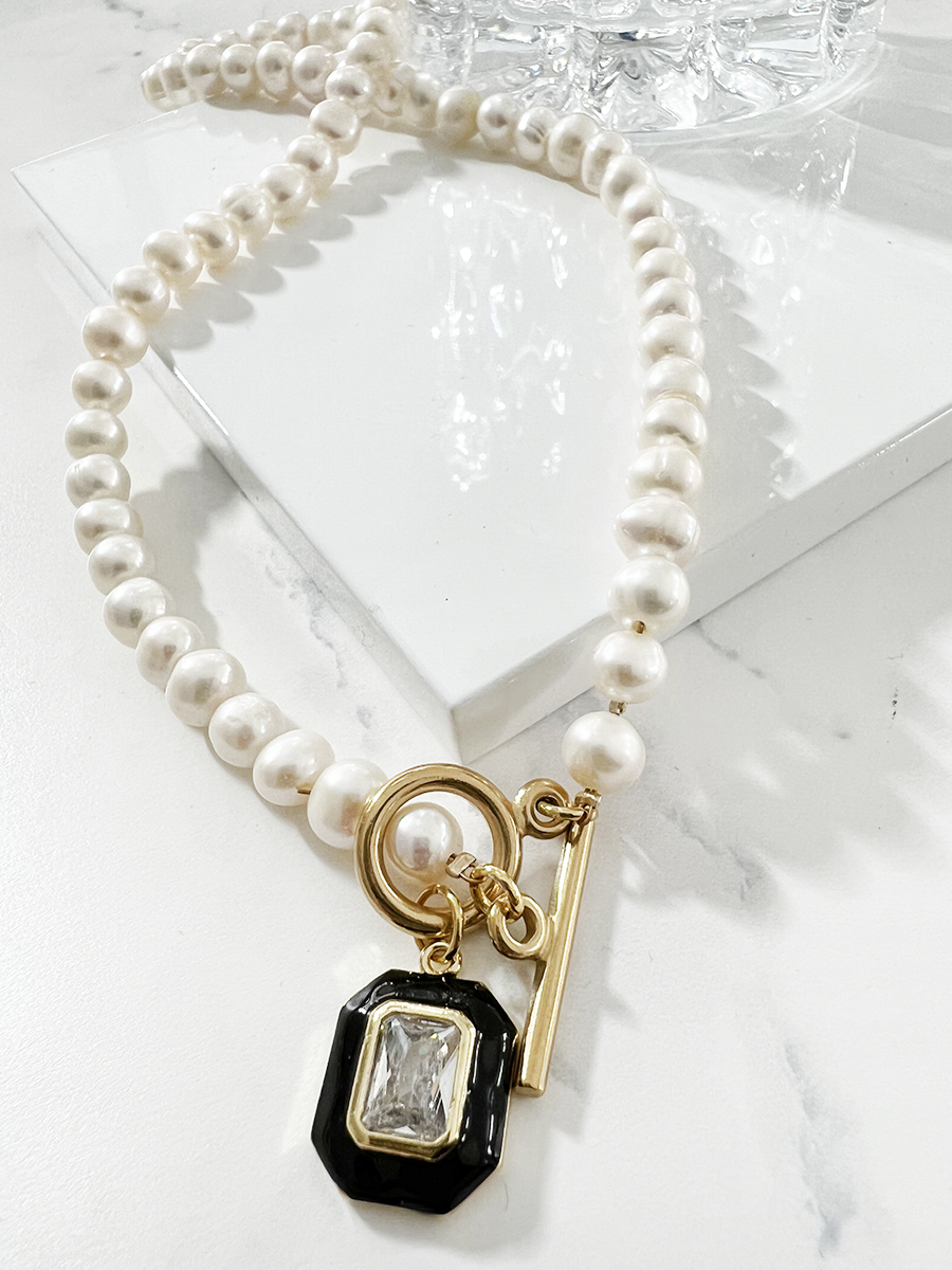 caravan Leidinggevende belediging Imee pearl necklace with pendant – Zatthu Jewelry