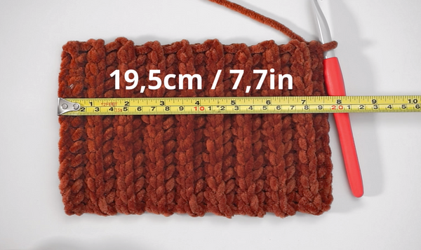 Measure the length of your fingerless gloves