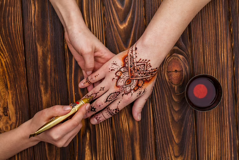 Top 7 Bridal Mehendi Artists in India