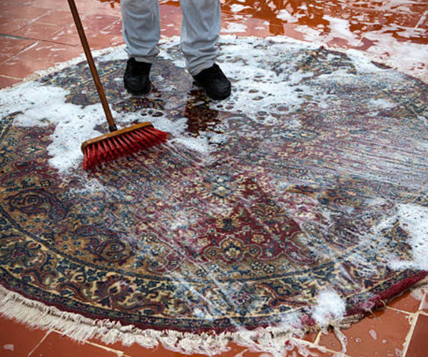 Comment nettoyer un tapis ? - Côté Maison