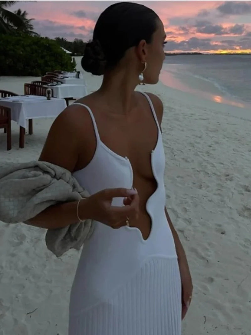 Elegant White V-Neck Backless Sleeveless Knitted Dress - Image 4