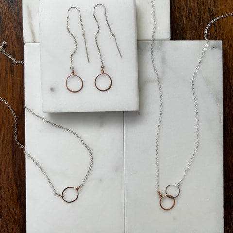 beth jewelry dainty handmade circle necklace and circle threader earrings in rose gold and silver, mixed metals