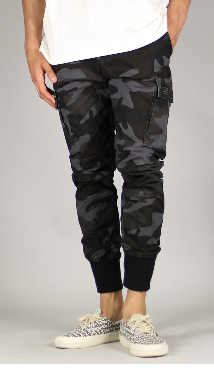 black jogger cargo pants