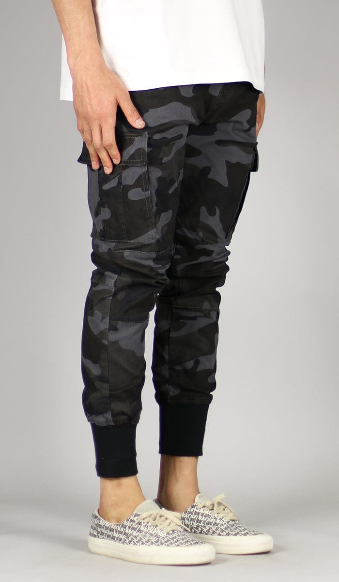 camo cargo jogger pants