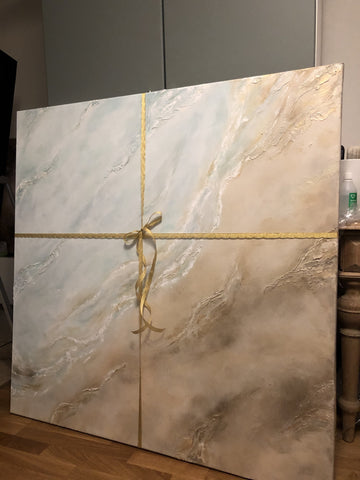 Strandström, abstrakt strand och havsinspirerad canvastavla, 120x120cm, av konstnär Tove Berglund. 