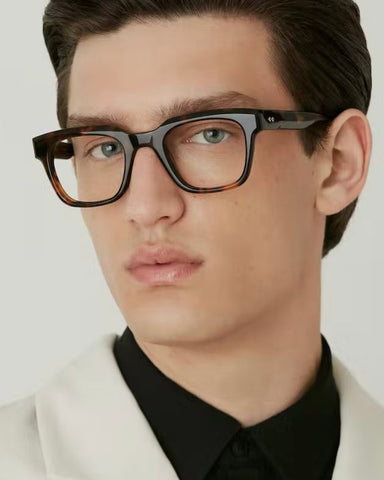 Homme lunettes de vue forme du visage
