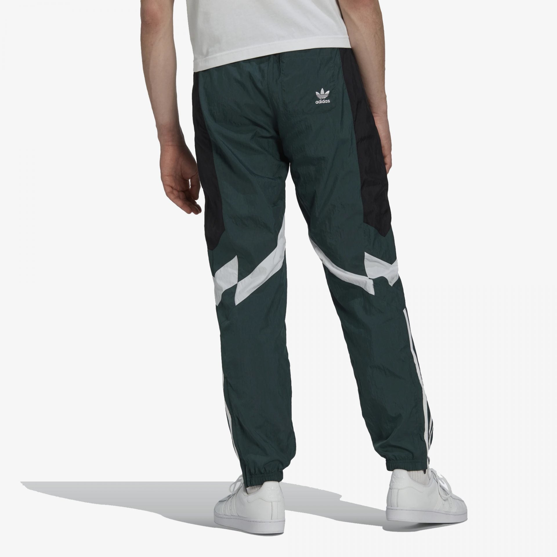 ADICOLOR CLASSICS LOCKUP TREFOIL TRACK PANTS  BLACK  Superkicks