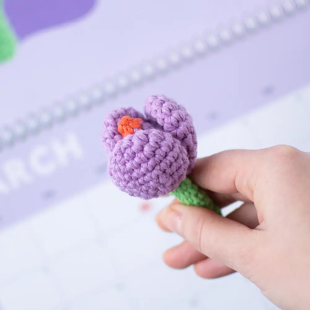 crochet crocus spring flower tutorial
